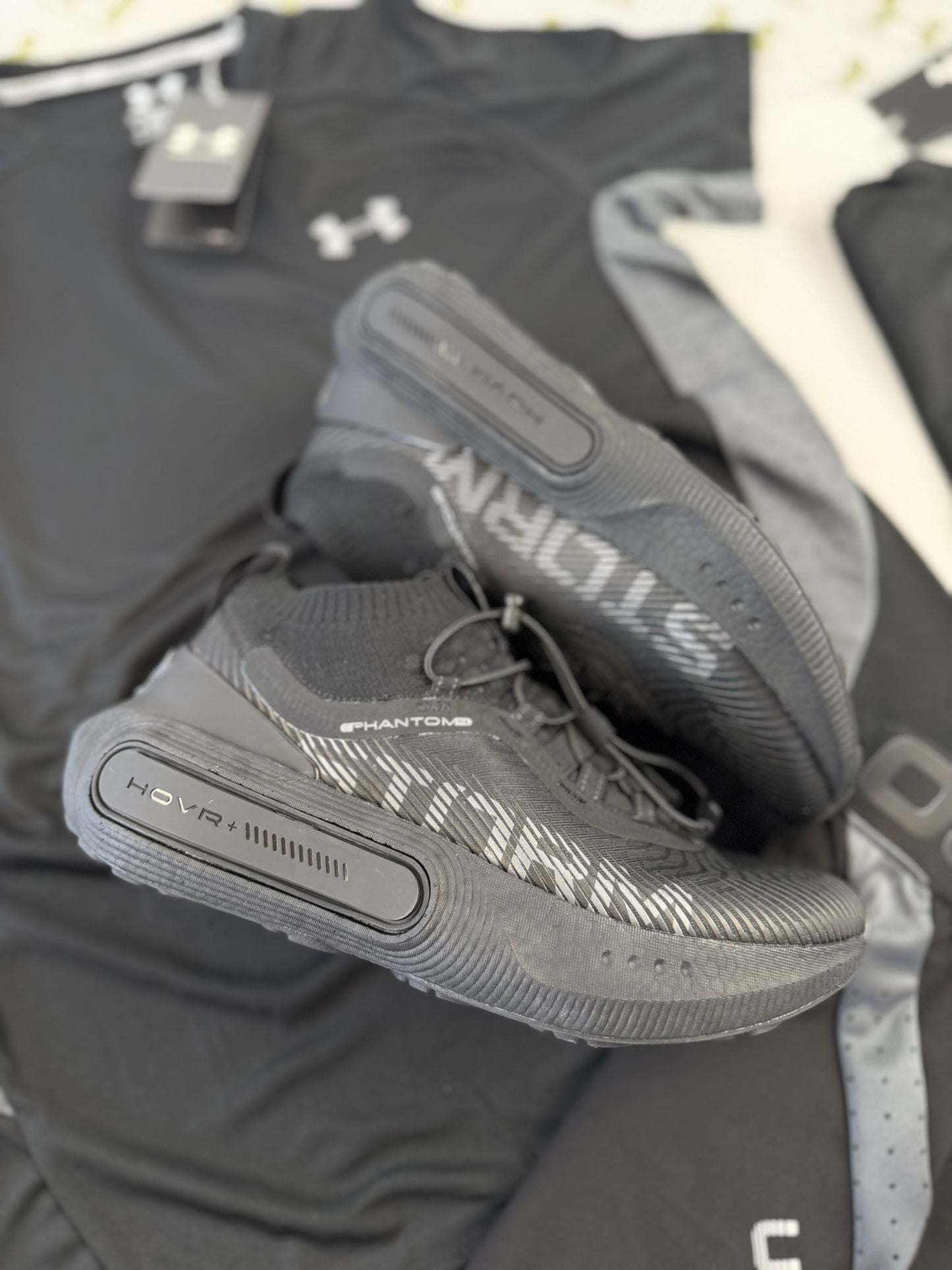 UNDER ARMOUR STORM negras
