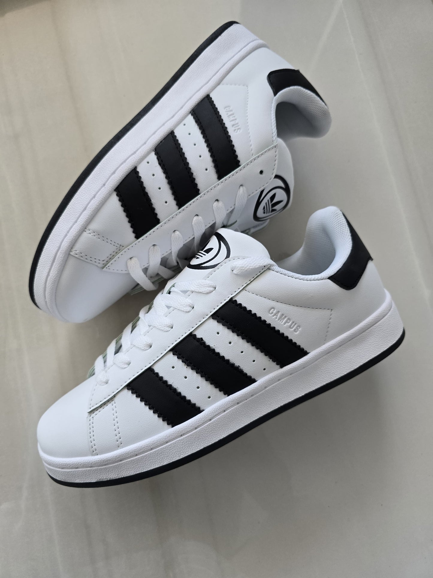 Adidas campus blanca