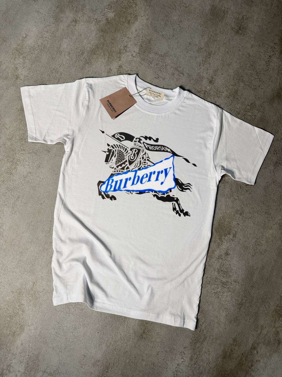 Camiseta Burberry blanco caballo negro logo azul