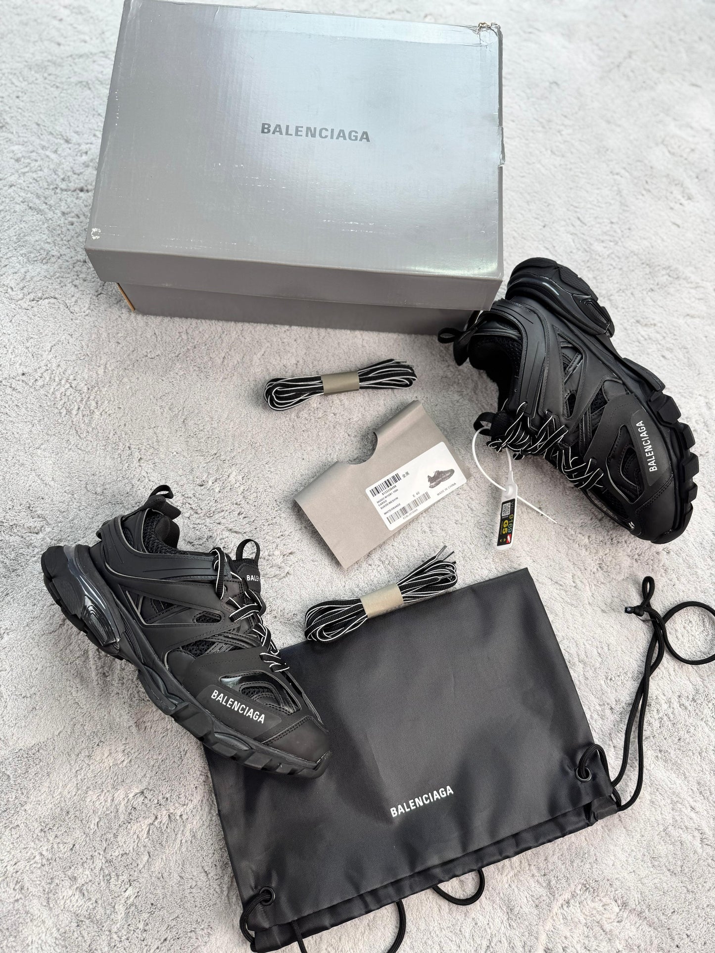 Balenciaga Track negras logo blancp