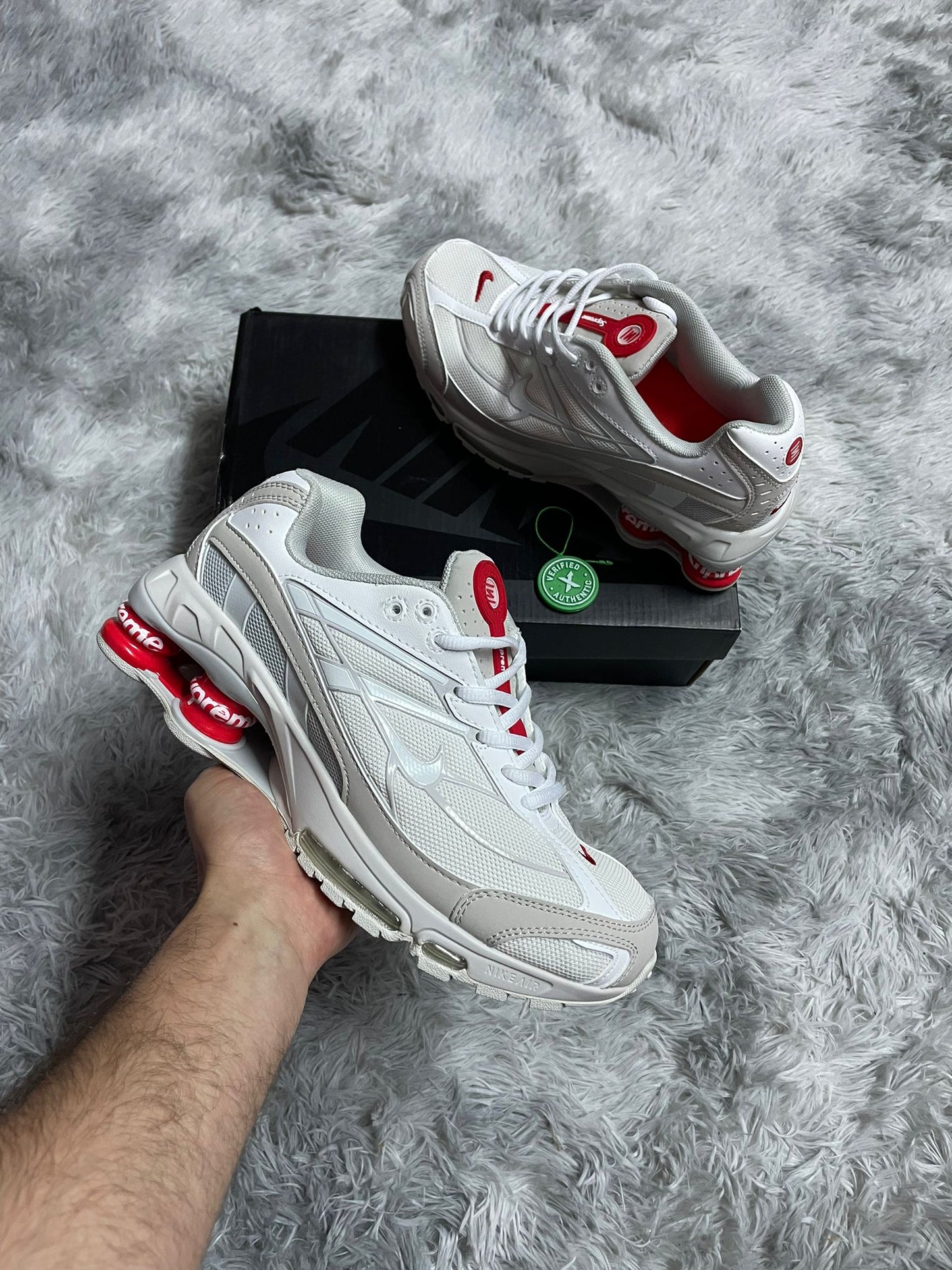 SHOX R4 x Supreme blanca y roja