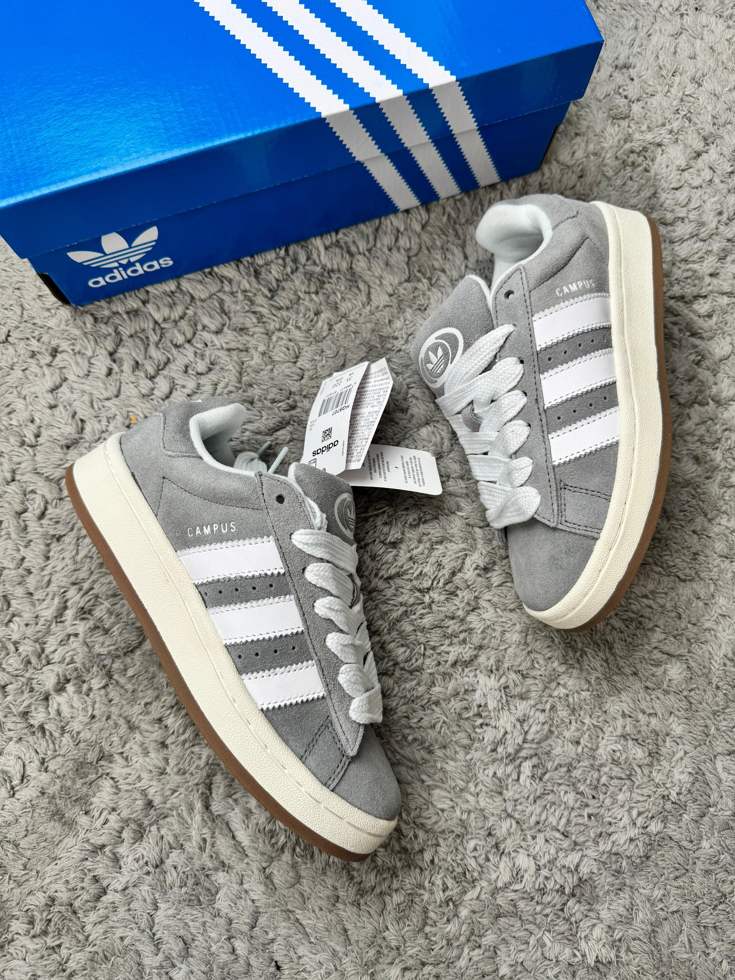 Adidas campus gris logo blanco