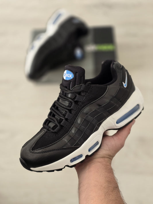 Airmax 95 negra suela blanca