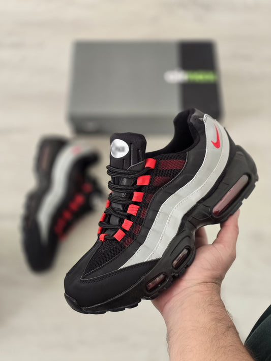 Air max 95 negra roja