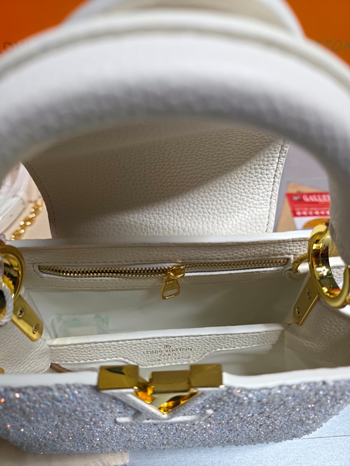 Bolso LV dorado y blanca