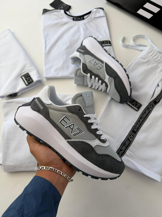 Armani gris logo negro contorno blanco