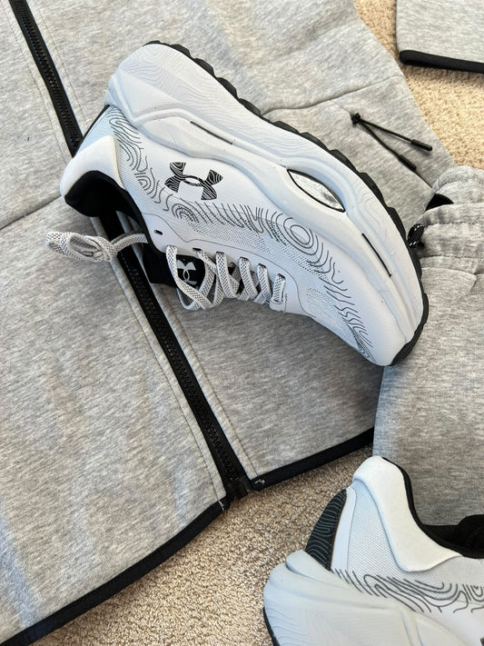 UNDER ARMOUR blancas logo negro