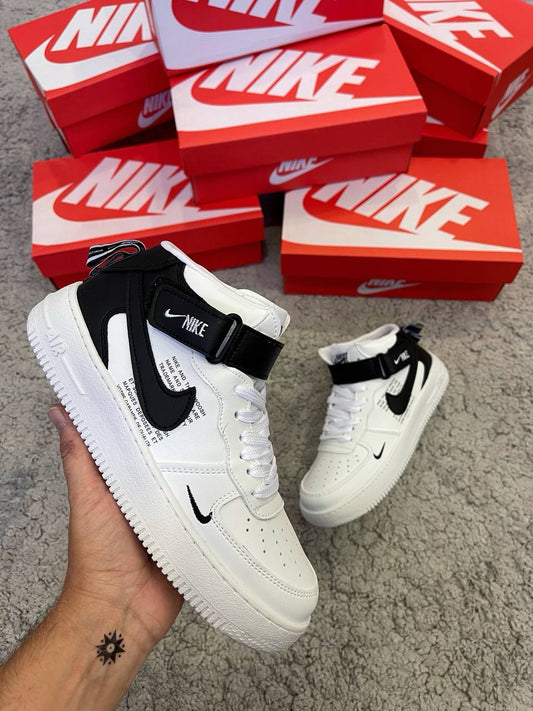AIR FORCE BOTAS BLANCAS Y NEGRAS