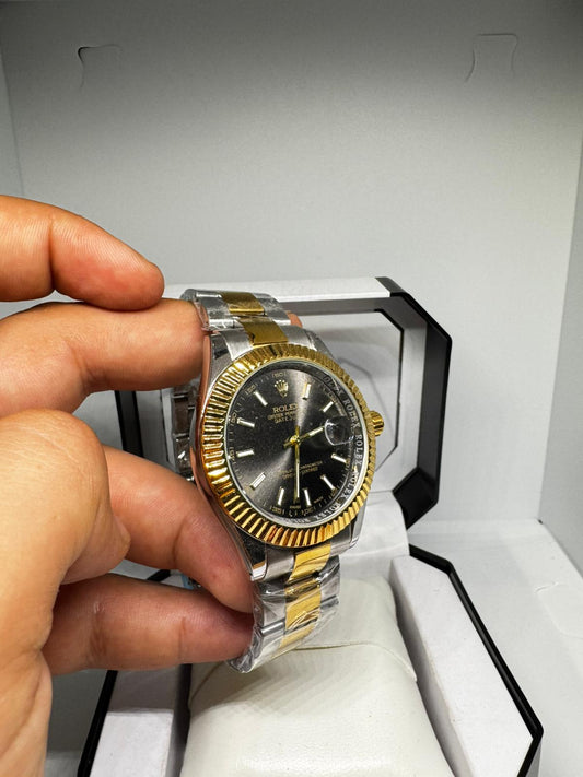 RELOJ ROLEX NEGRO Y PLATEADO DORADO DETALLES BLANCOS