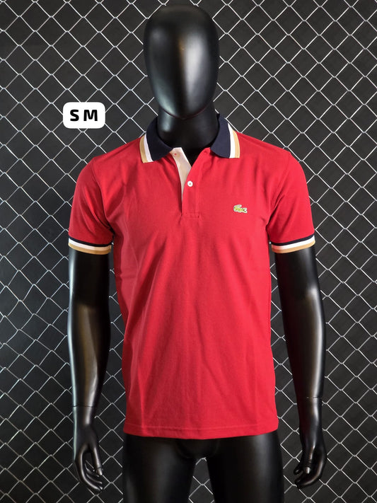 Polo Lacoste rojo detalles rojos y azules