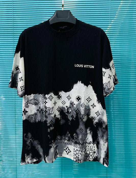Camiseta LV negro logo blanco detalles grises