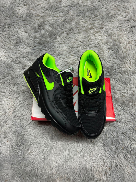 AIR MAX 90 negras logo verde