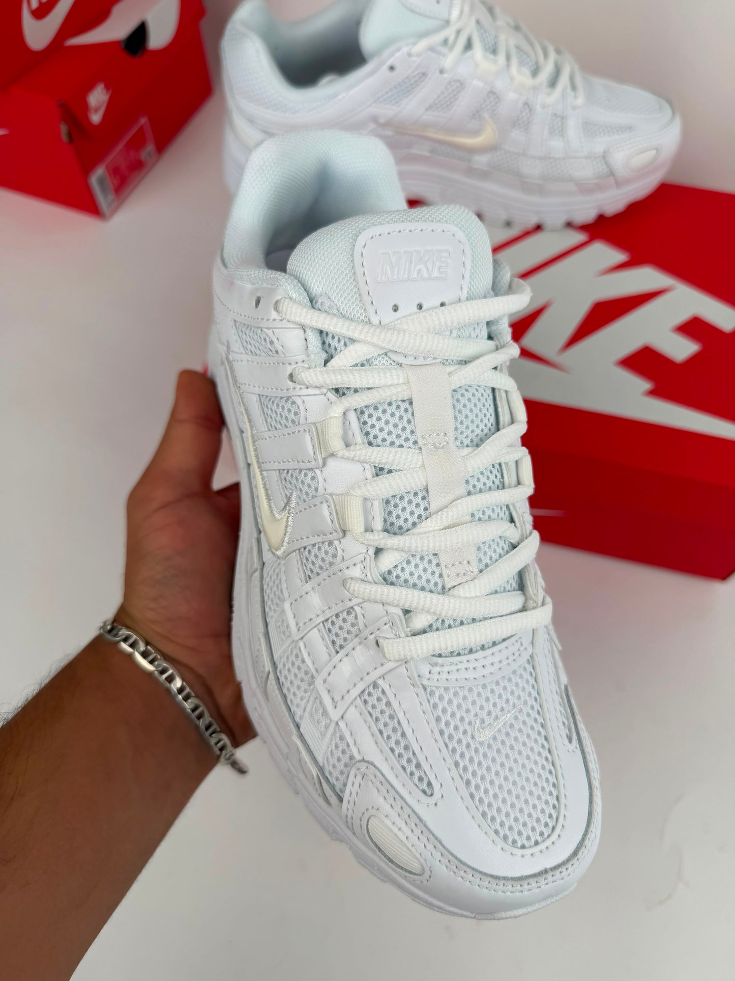 Nike P-6000 blancas