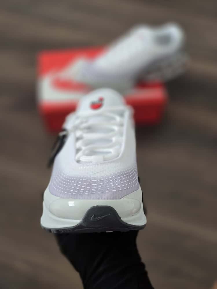 Air max dn blanca logo rojo