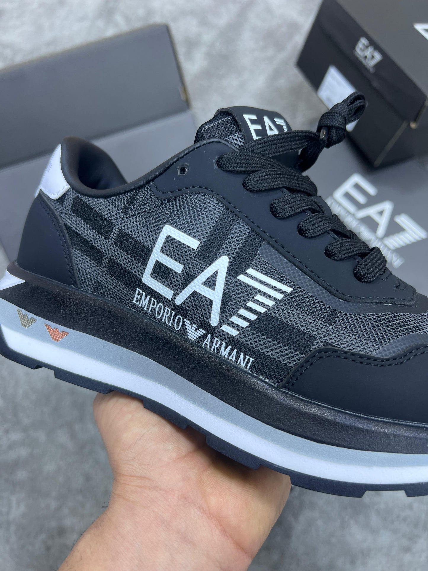 Emporio Armani negras y grises logo blanco