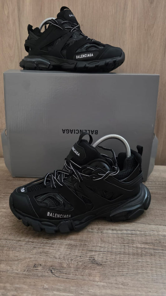 Balenciaga track negra
