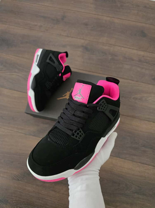 JORDAN 4 NEGRA SUELA ROSA