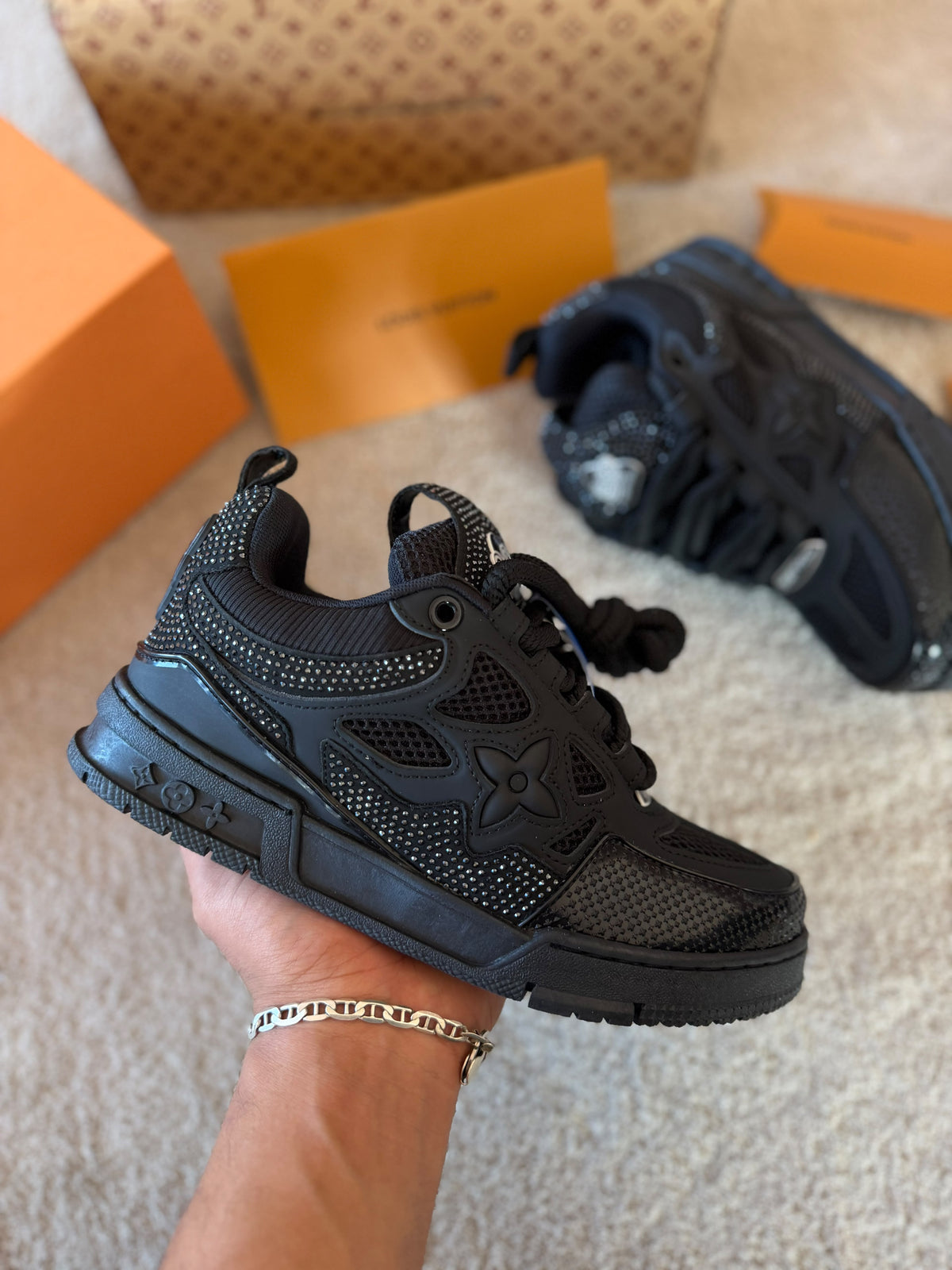 LV Skate negras