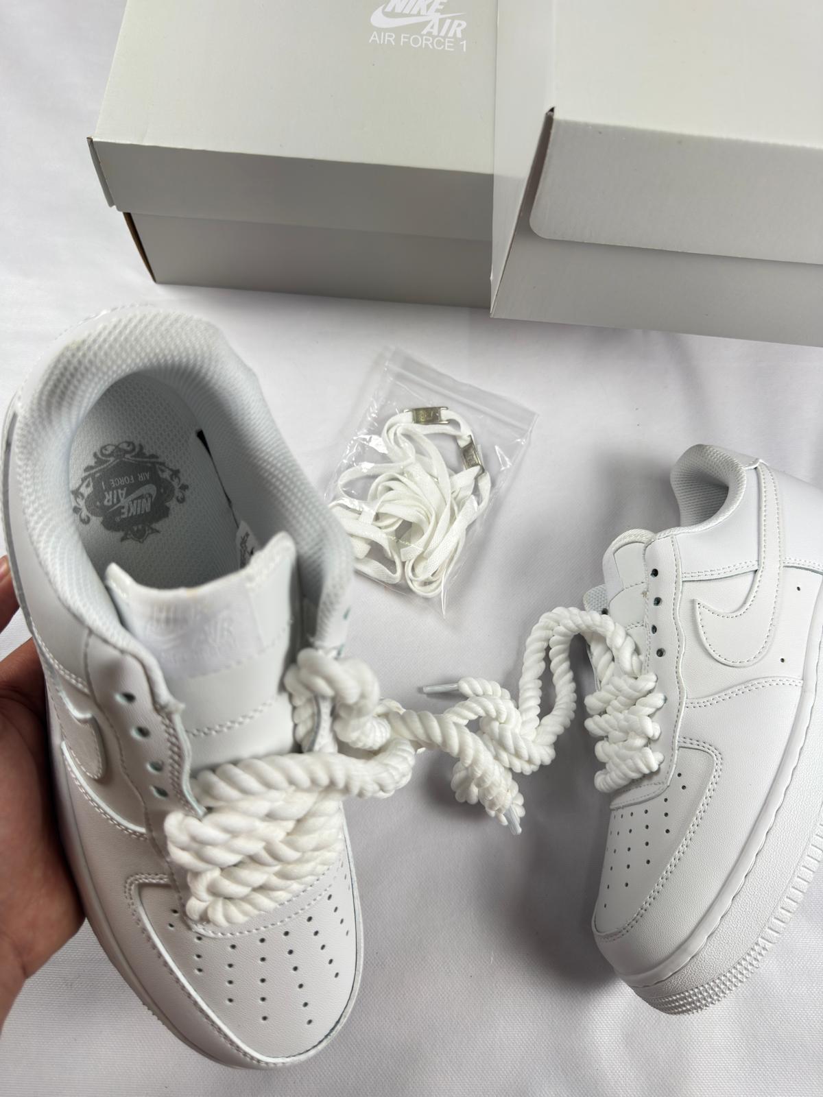 Air force blancas cordones gordos