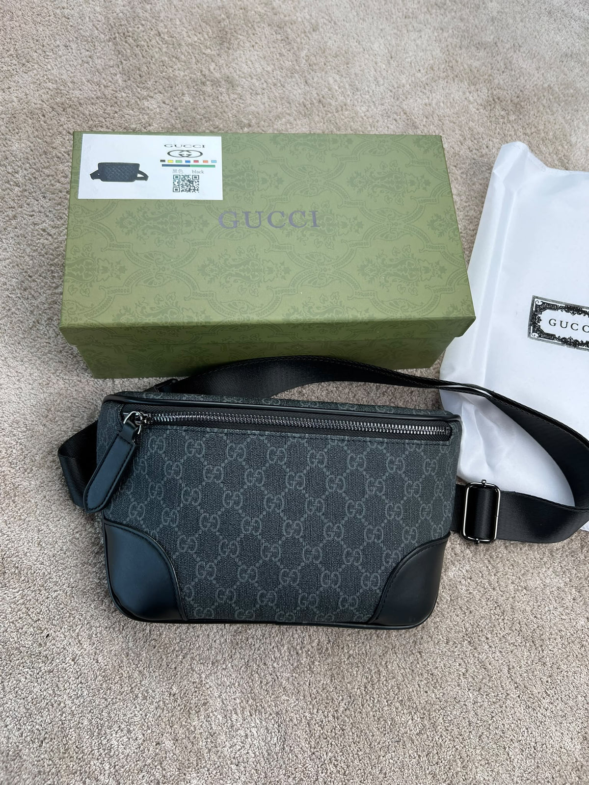 Bandolera Gucci negra logos