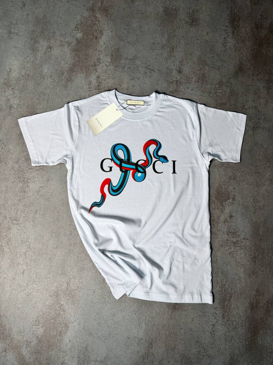 Camiseta Gucci blanco logo negro serpiente azul y rojo