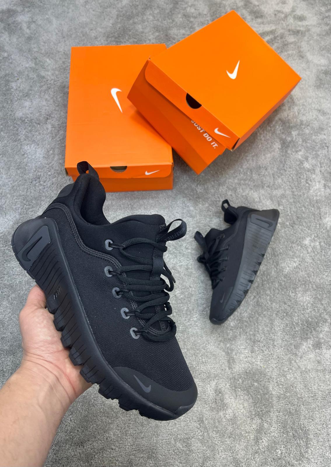 Nike Free Metcon negras