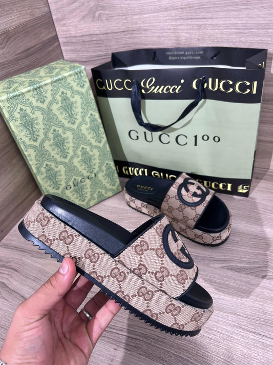 Chancla Gucci mujer terciopelo marron logo negro