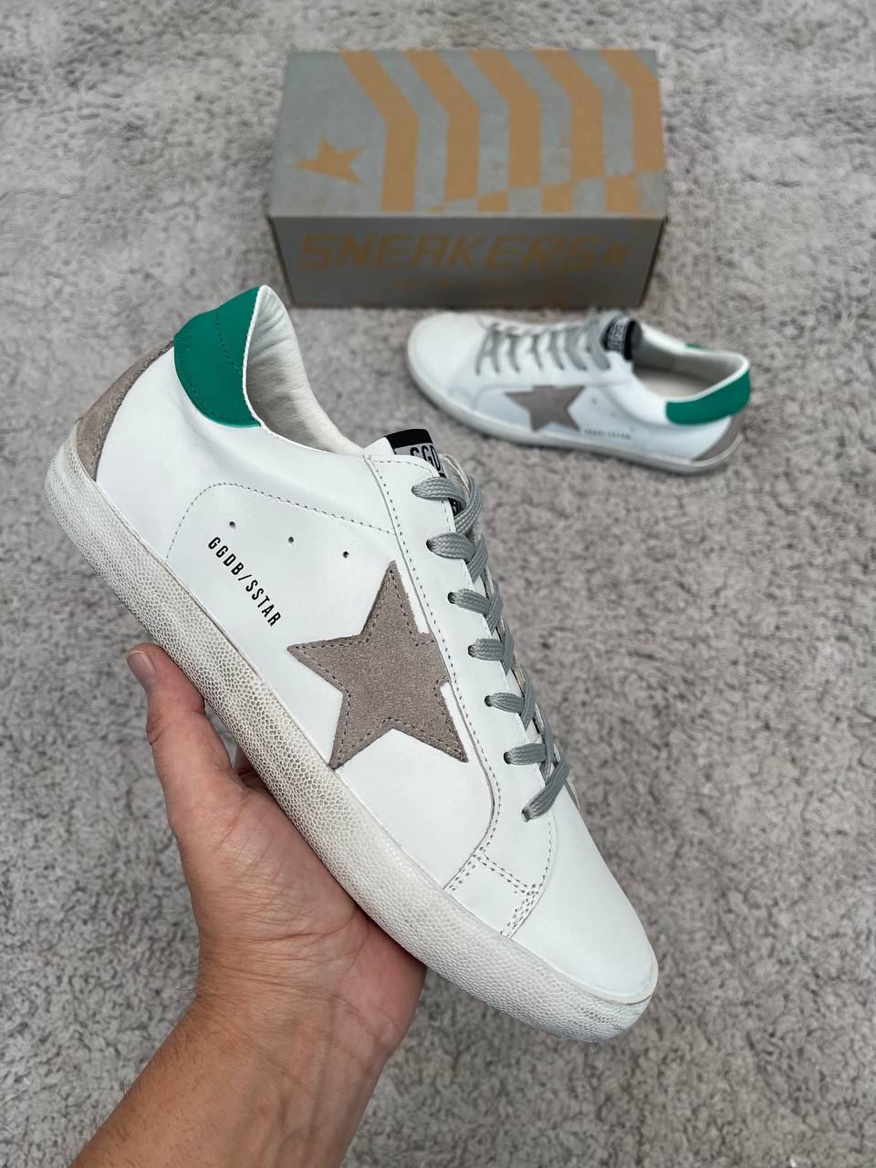 GOLDEN GOOSE BLANCAS DETALLES VERDES