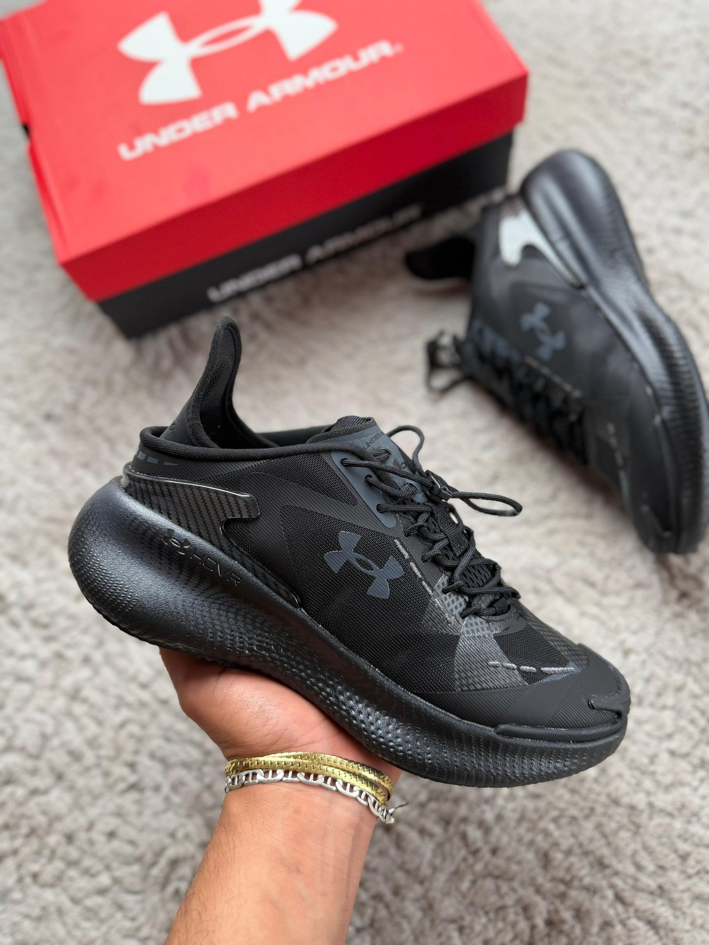 Under Armour Negras