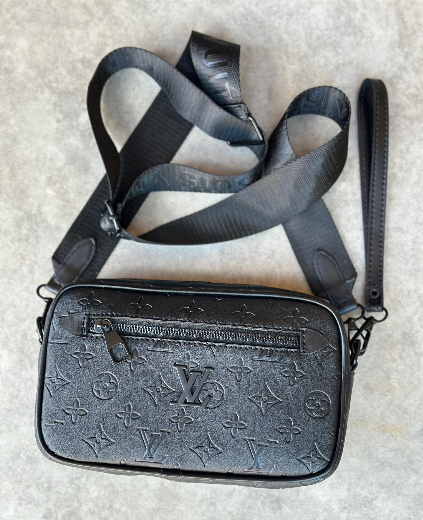 Bolso LV negrologo negro