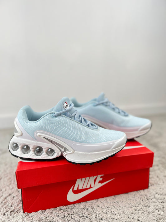 Nike TN DN azul claro blancas