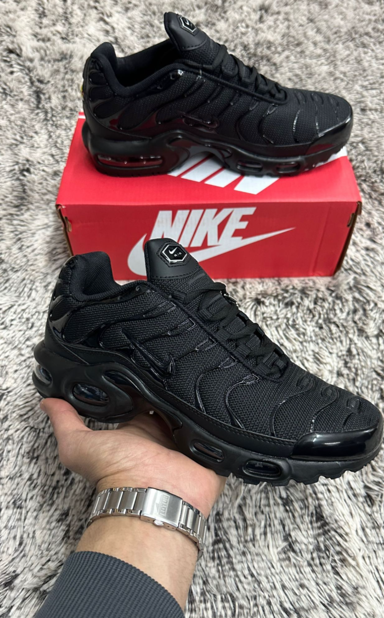 NIKE TN NEGRA