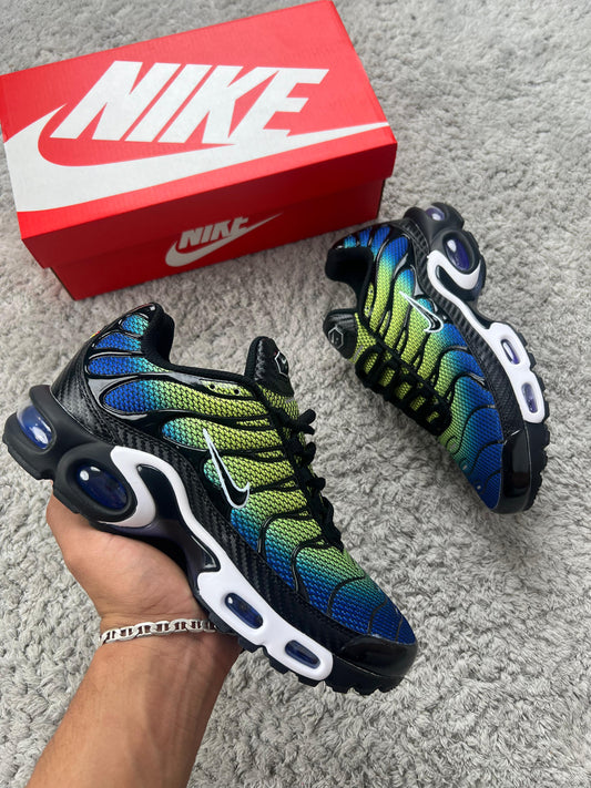 NIKE TN verde y azul detalles negros logo negro contorno blanco