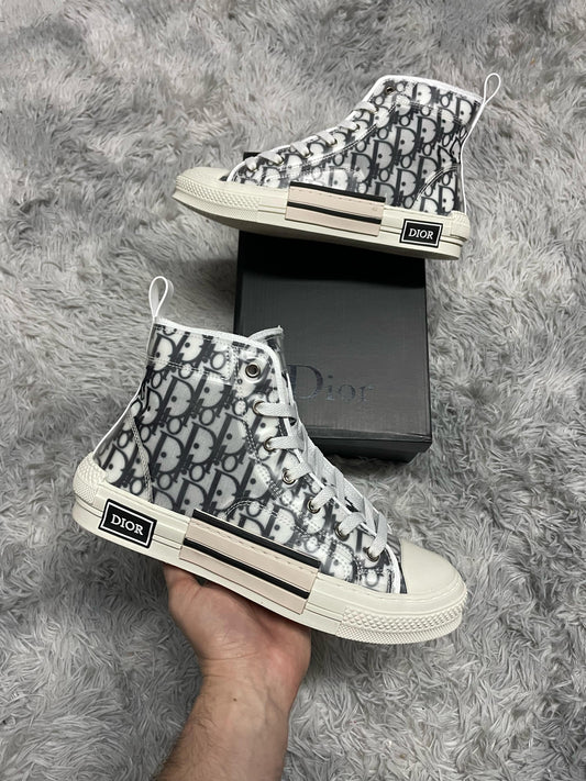 Botas Dior blancas y negras