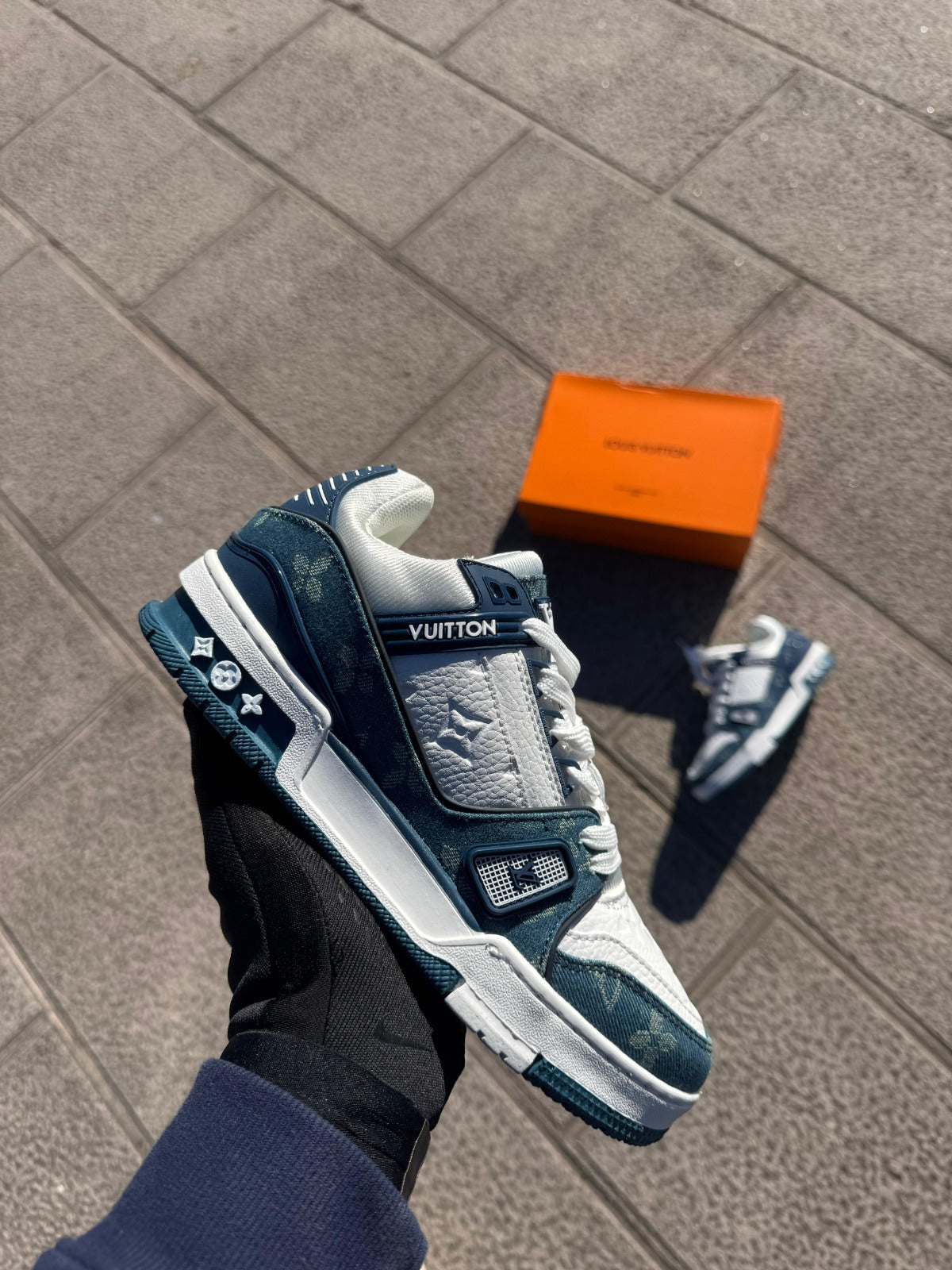 LV Trainer azules y blancas