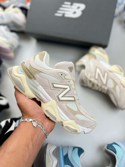 NEW BALANCE 9060 crema logo blanco contorno beige