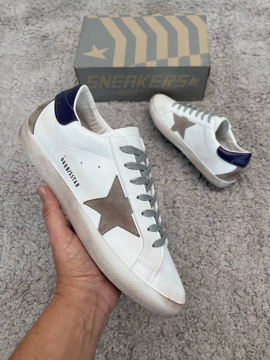 GOLDEN GOOSE BLANCAS DETALLES AZUL MARINO