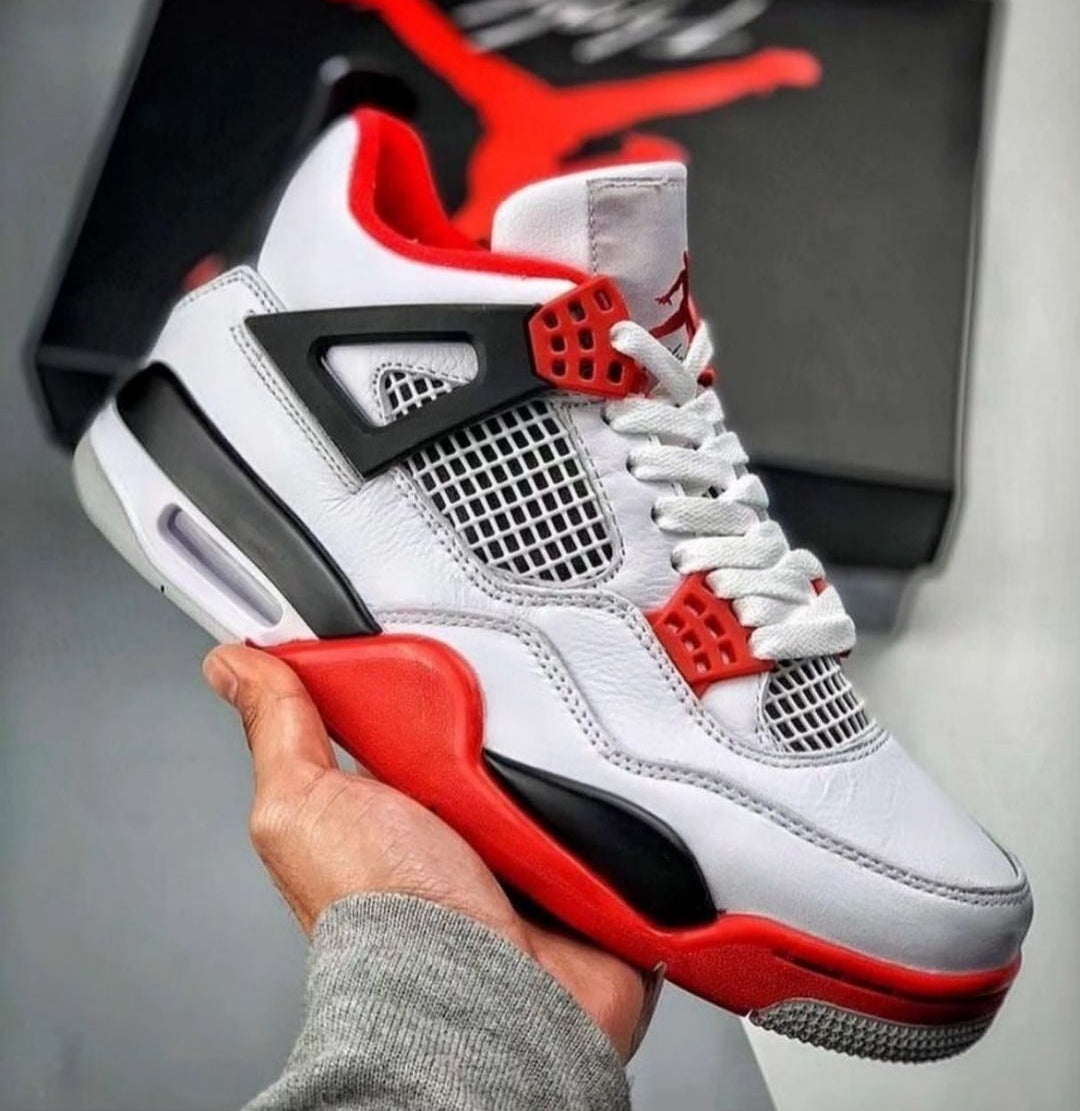 Jordan 4 blanco rojo