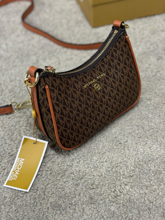 Bolso Mickael Kors marron y naranja logo dorado