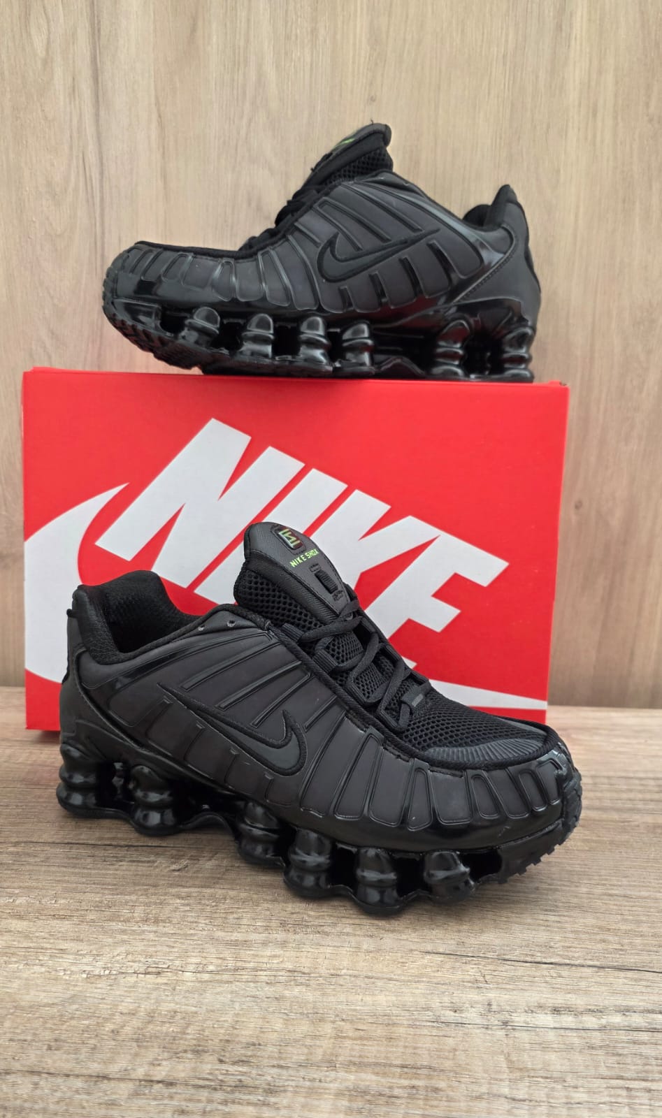 Shox negra verde termoactiva