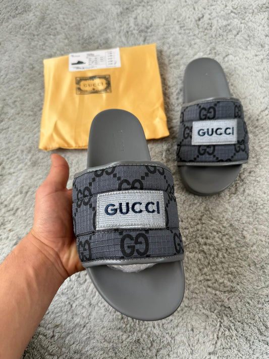 Chanclas gucci grises