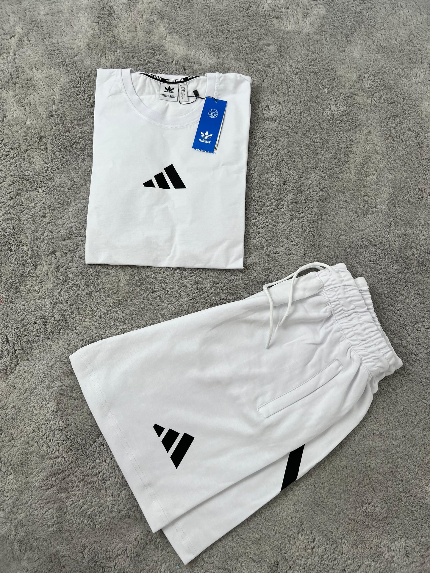 Conjunto corto adidas blanco logo negro