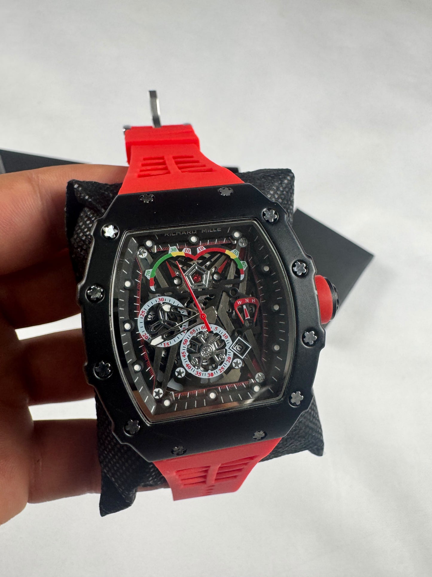 RELOJ RICHARD MILLE NEGRAS Y ROJAS