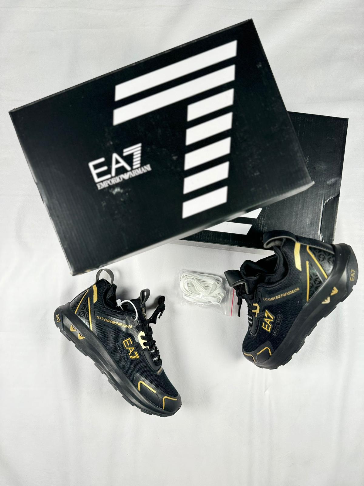 Armani negro logo dorado