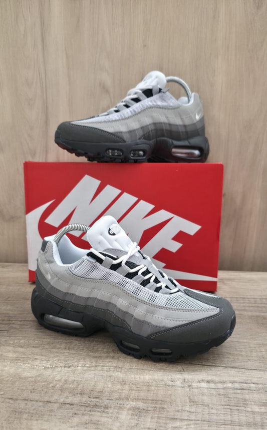 Air max 95 gris