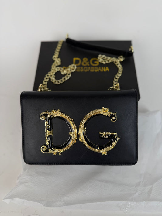 Bolso D&G negro logo dorado detalles negros