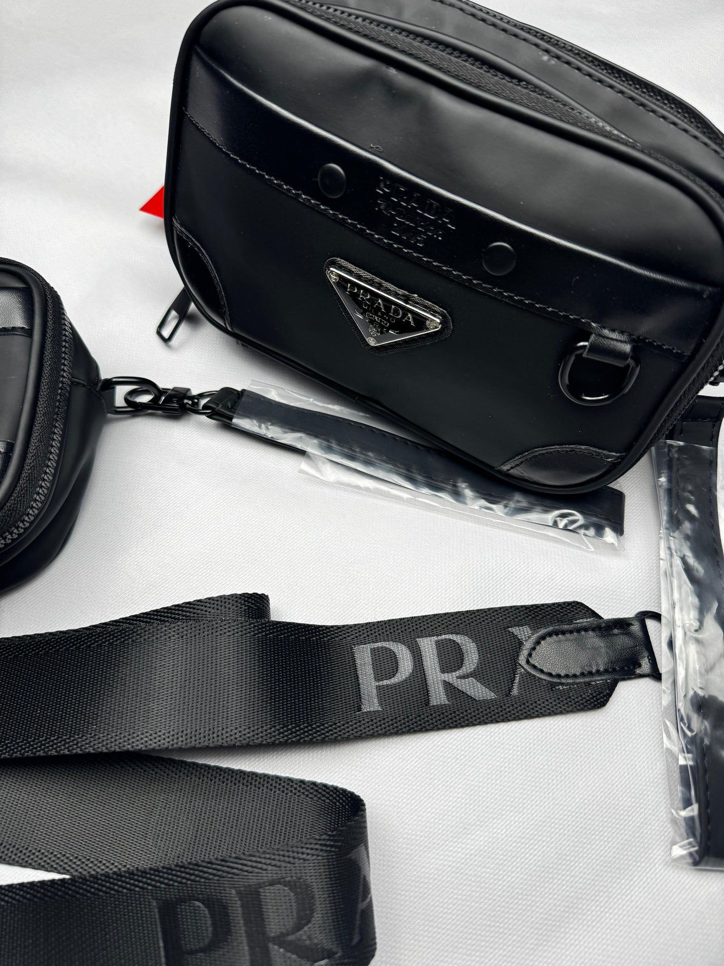 Riñonera Prada negra