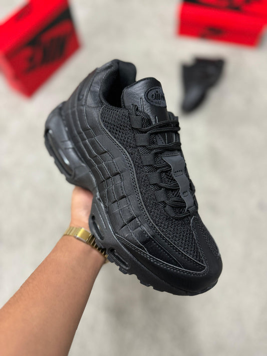 AIR MAX 95 NEGRAS