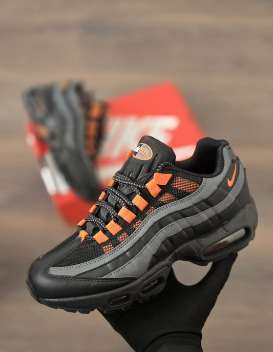 Air max 95 negra naranja