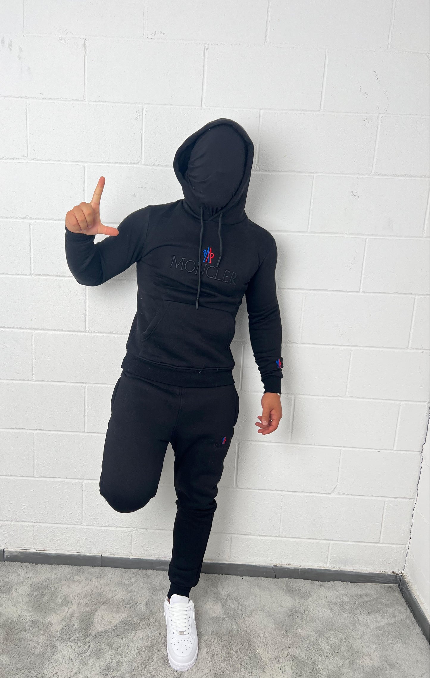 Chandal Moncler negro logo negro rojo y azul